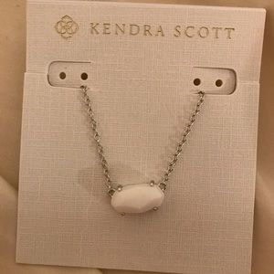 Kendra Scott Ever Silver Pendant Necklace In White Pearl